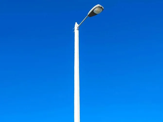 Enkelarmige verkeerspaal
